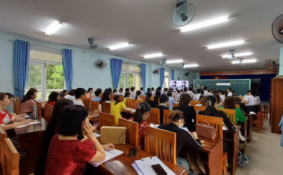 Trường Tiểu học Nguyễn Tri Phương tổ chức chuyên đề giáo dục STEM cấp Quận