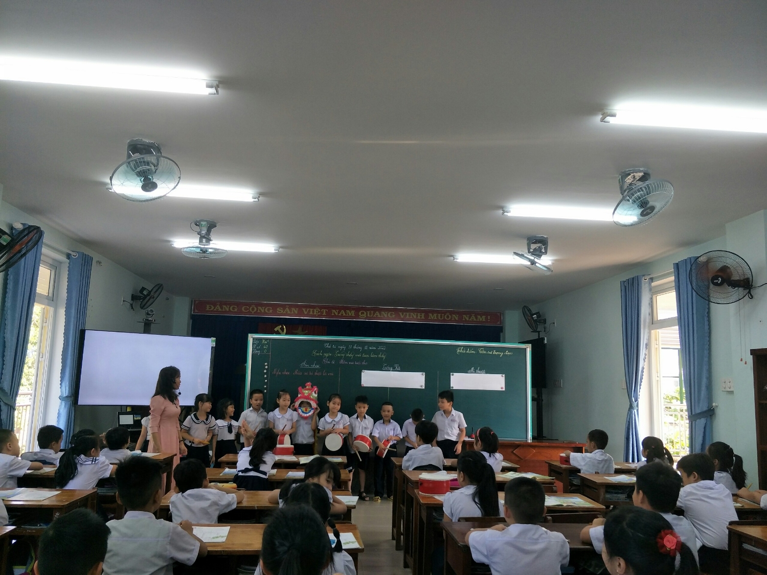 Trường Tiểu học Nguyễn Tri Phương thực hiện chuyên đề dạy học theo chủ đề