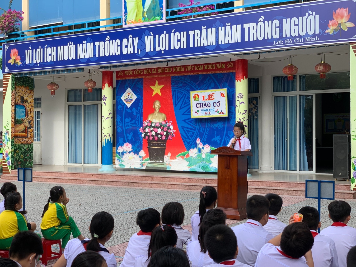 Tiết chào cờ đầu tiên năm học 2023-2024
