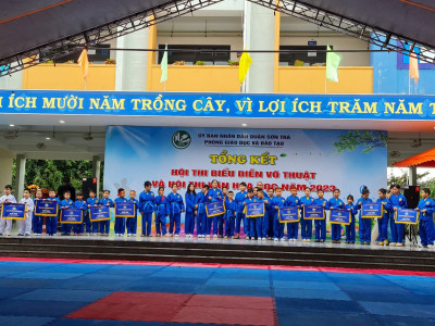 Chúc mừng thành tích của đội tuyển võ thuật Trường Tiểu học Nguyễn Tri Phương