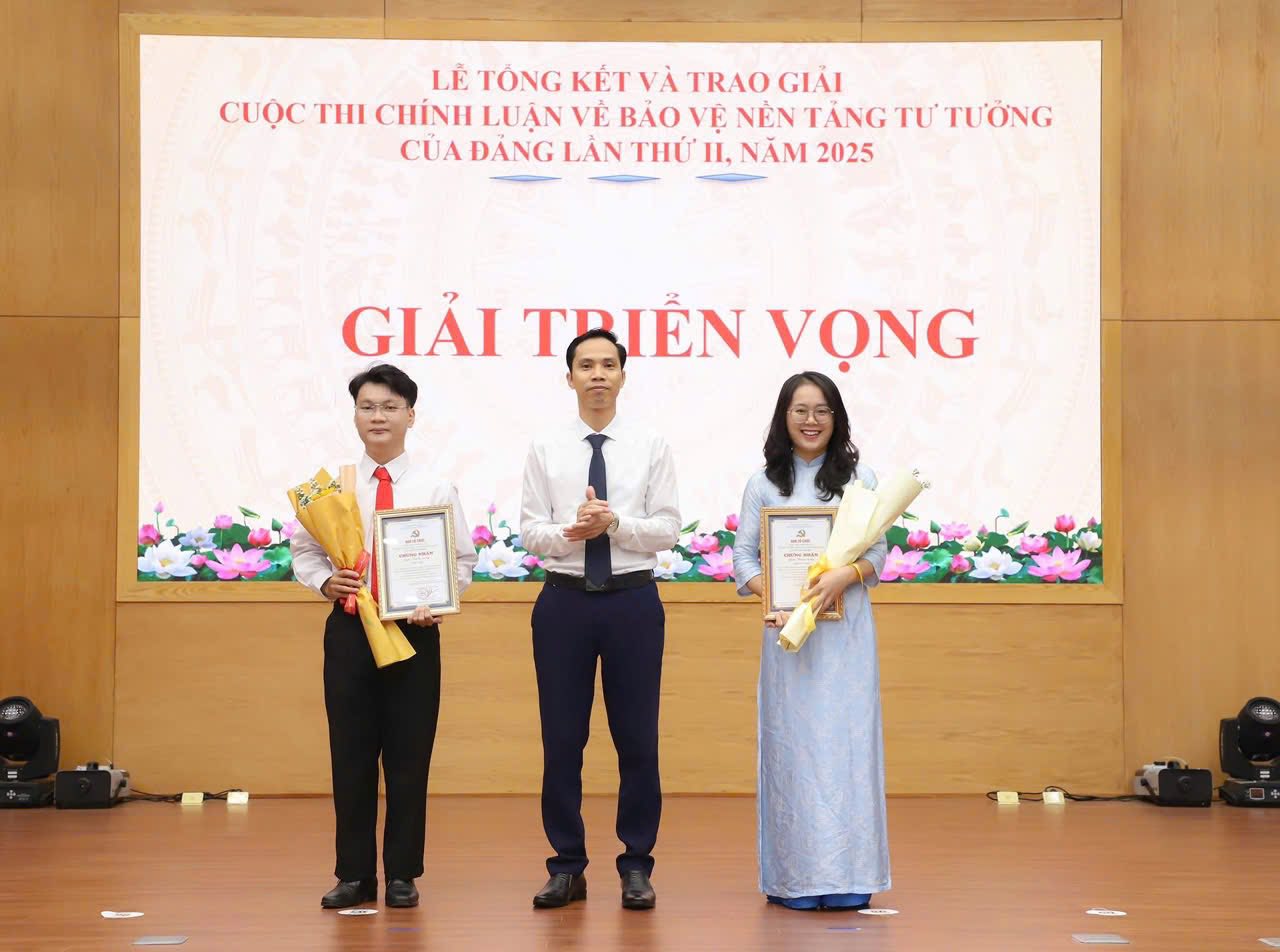 Chúc mừng chi bộ Trường Nguyễn Tri Phương đã đạt giải triển vọng trong cuộc thi “Chính luận về bảo vệ nền tảng tư tưởng của Đảng lần thứ II năm 2025”.