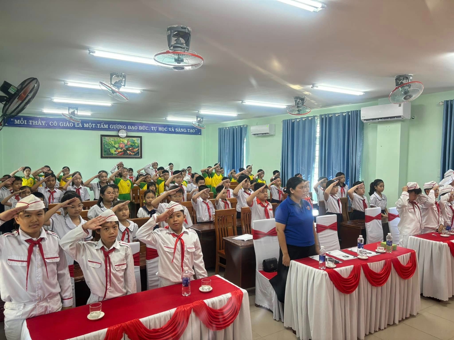 Liên đội Trường Tiểu học Nguyễn Tri Phương tổ chức Đại hội Liên đội nhiệm kì năm học 2025- 2026